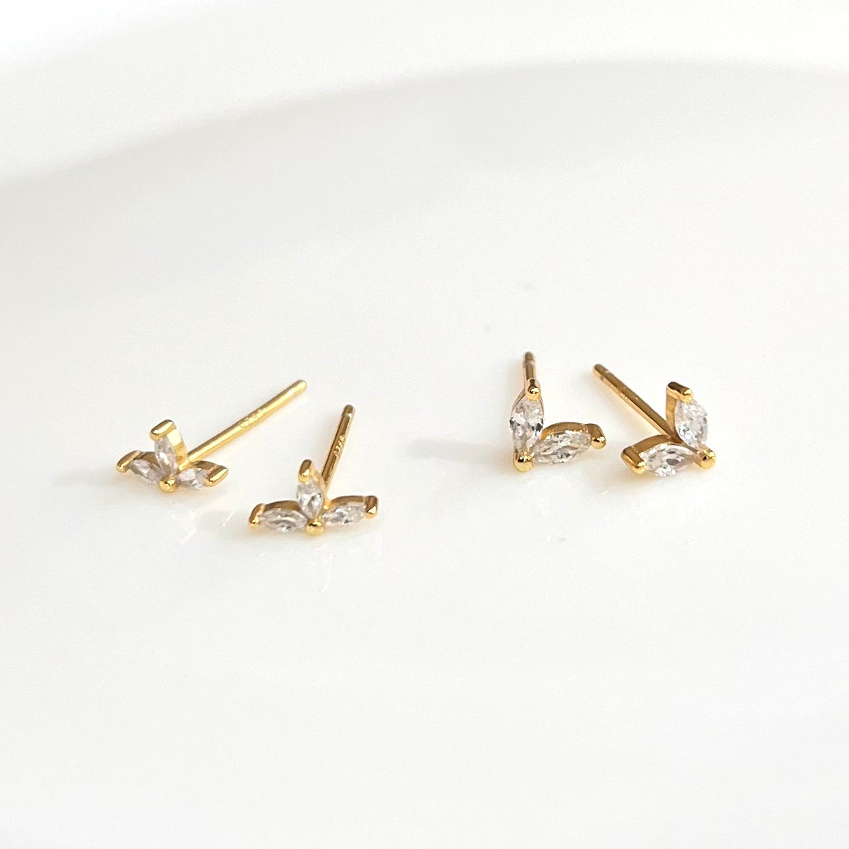 Leaf silver stud Earrings