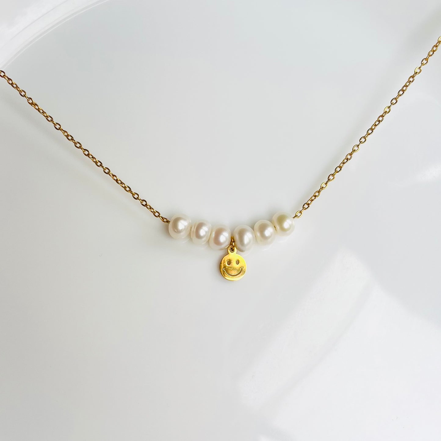 Natural Pearls Smile Necklace