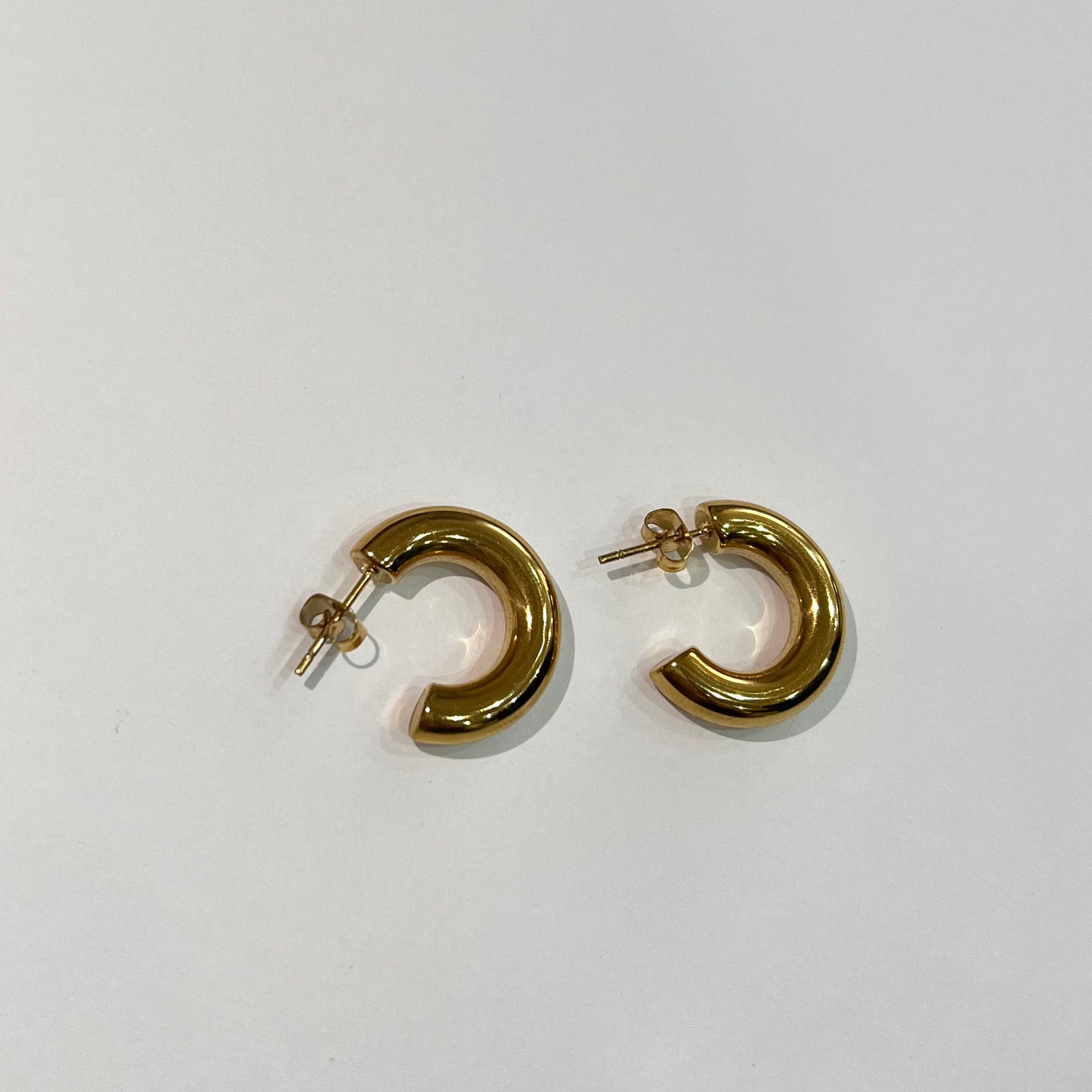 Solid gold-plated huggie hoop earrings